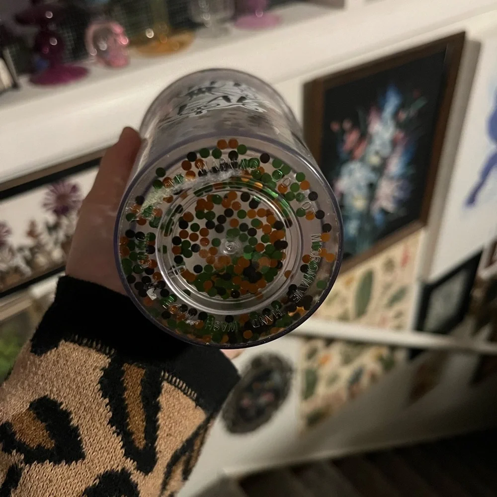 HALLOWEEN CREEP IT REAL SPARKLY PLASTIC DRINKING CUP WITH PLASTIC STRAW